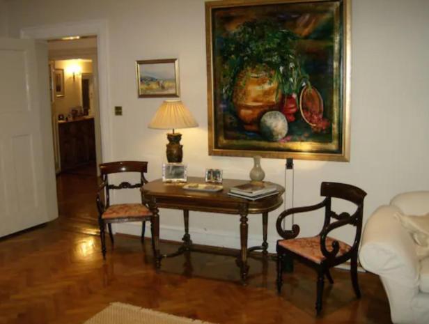 Вилла Coach House Уокинг Экстерьер фото